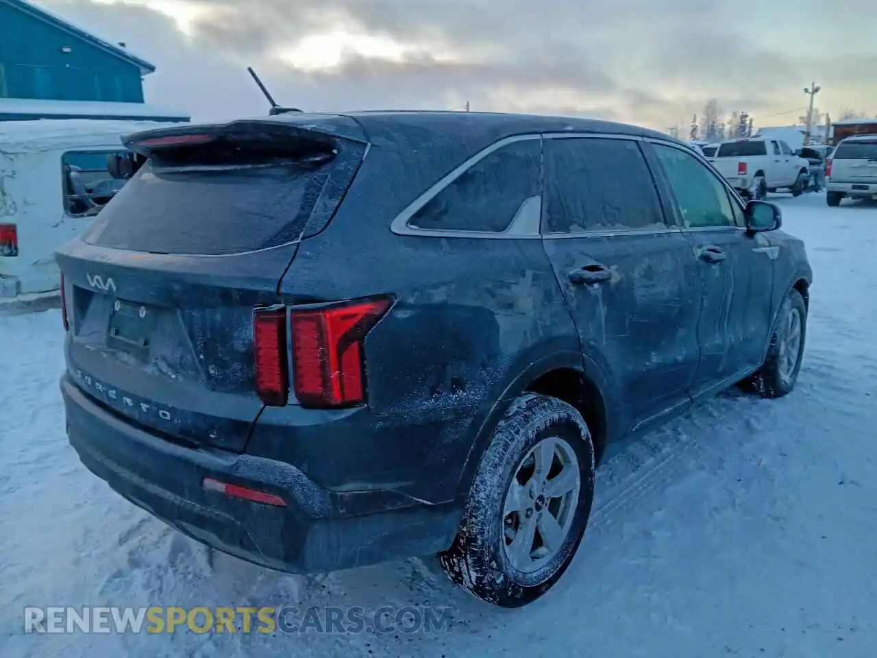 3 Photograph of a damaged car 5XYRGDLC3NG117363 KIA SORENTO 2022
