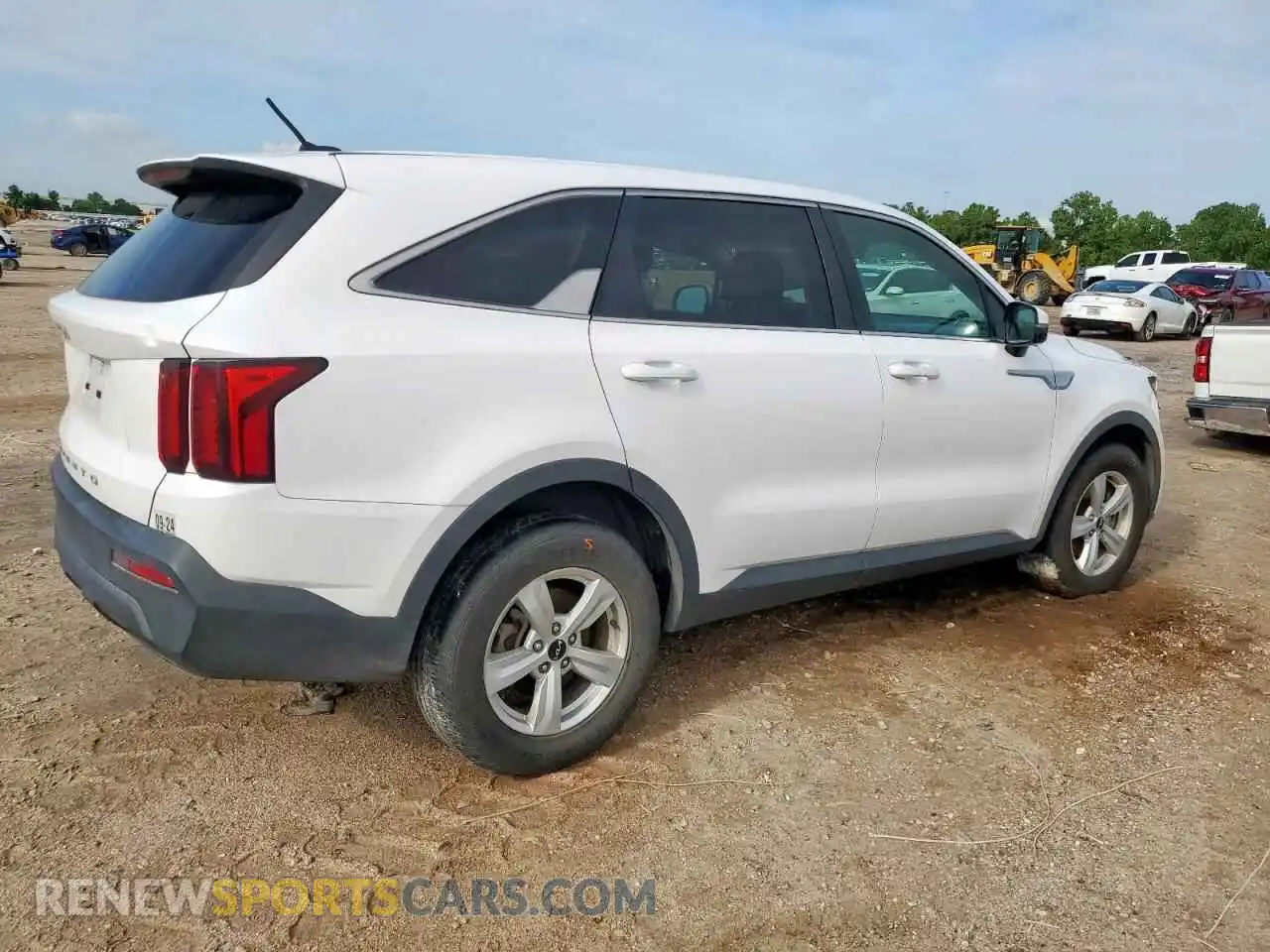 3 Photograph of a damaged car 5XYRGDLC4NG077892 KIA SORENTO 2022