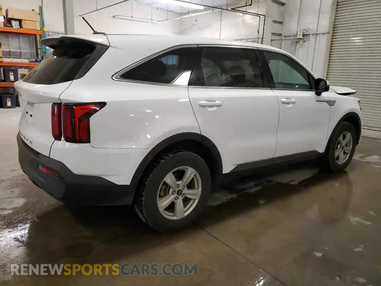3 Photograph of a damaged car 5XYRGDLC4NG080890 KIA SORENTO 2022