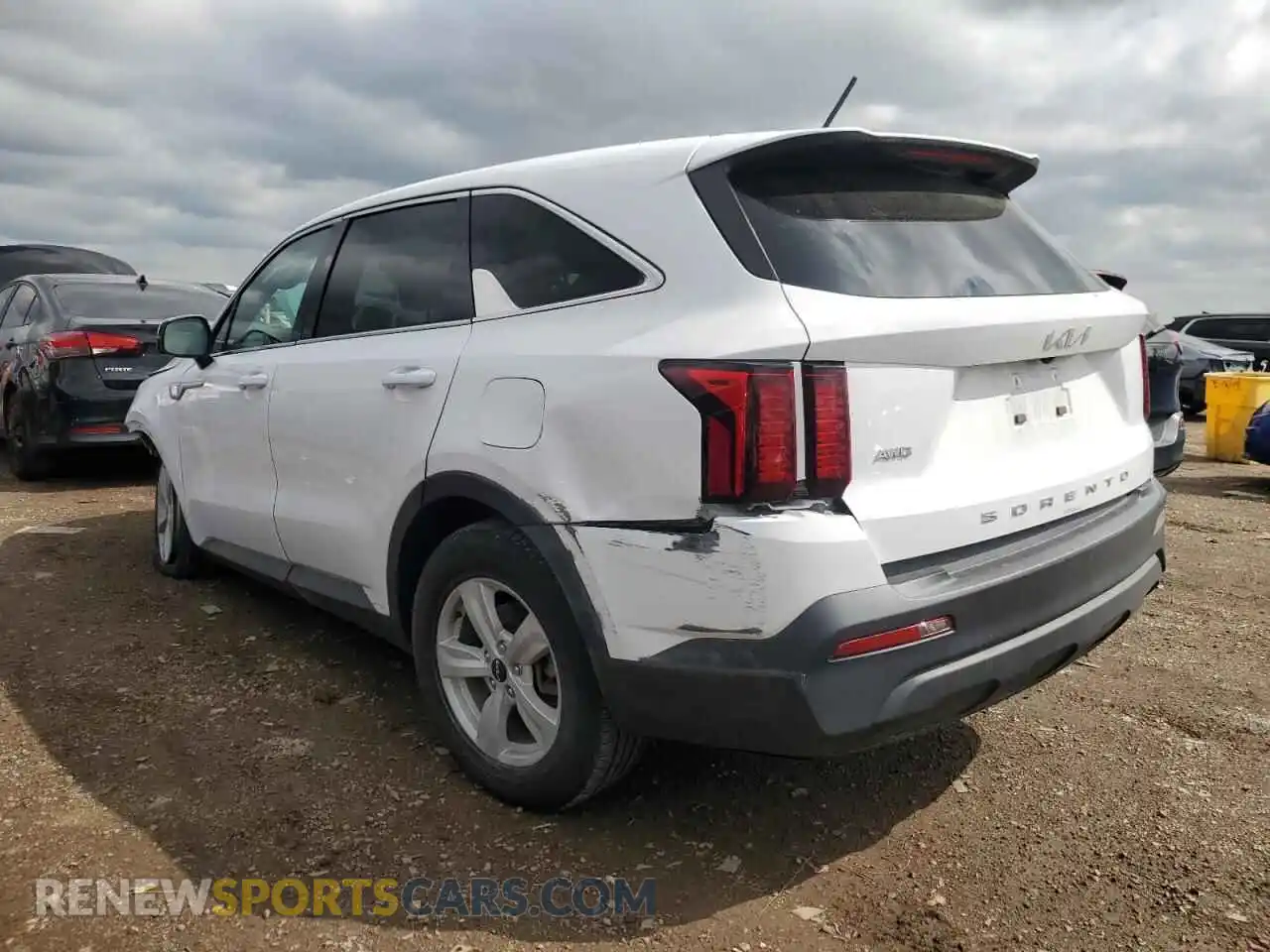 2 Photograph of a damaged car 5XYRGDLC4NG097947 KIA SORENTO 2022