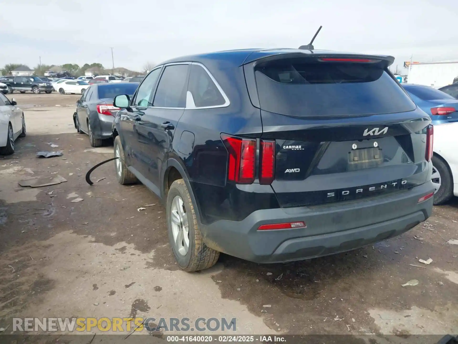 3 Photograph of a damaged car 5XYRGDLC5NG106820 KIA SORENTO 2022