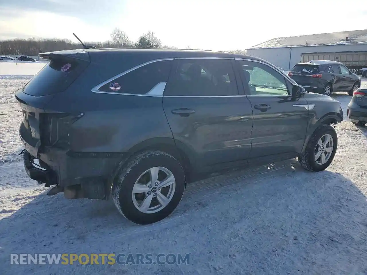 3 Photograph of a damaged car 5XYRGDLC6NG081927 KIA SORENTO 2022