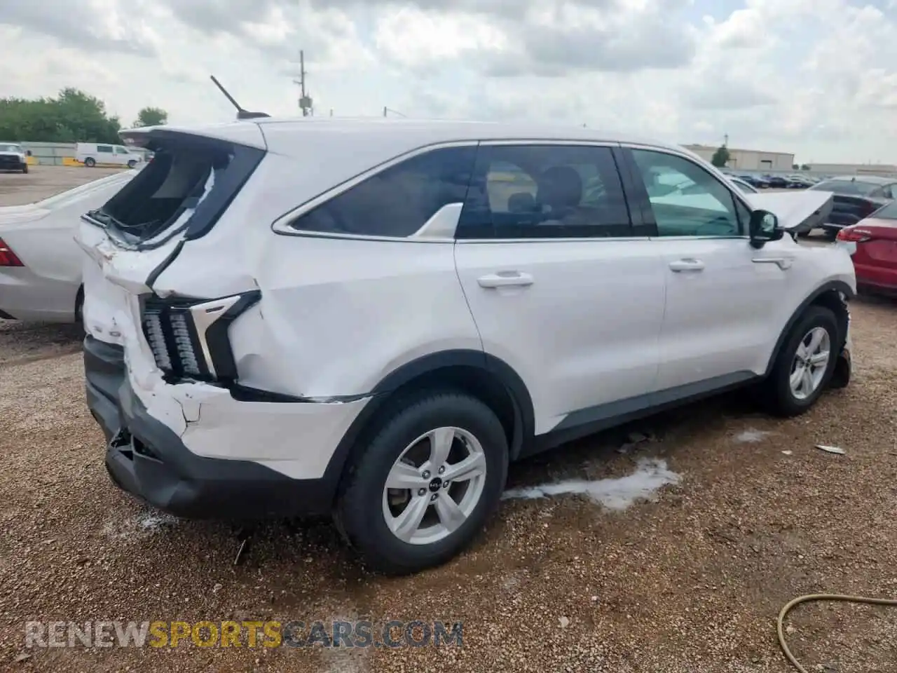 3 Photograph of a damaged car 5XYRGDLC6NG098162 KIA SORENTO 2022