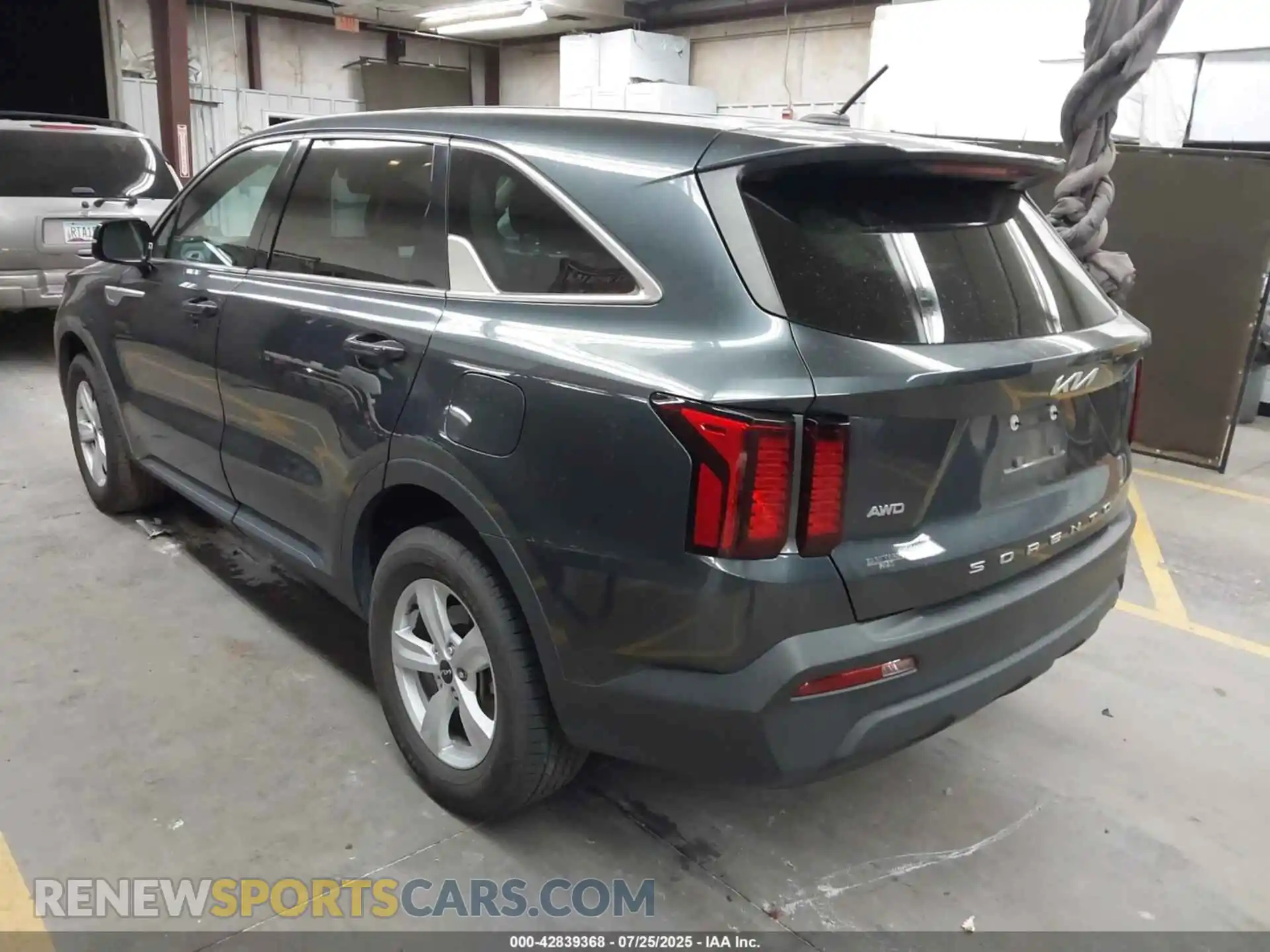 3 Photograph of a damaged car 5XYRGDLC7NG112991 KIA SORENTO 2022