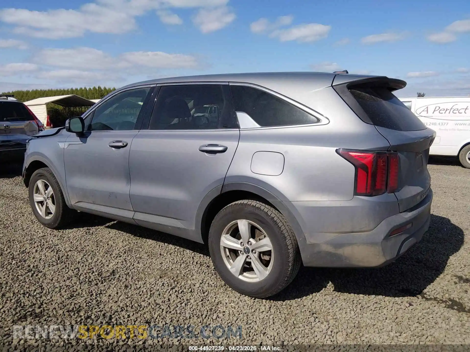 3 Photograph of a damaged car 5XYRGDLC8NG097532 KIA SORENTO 2022