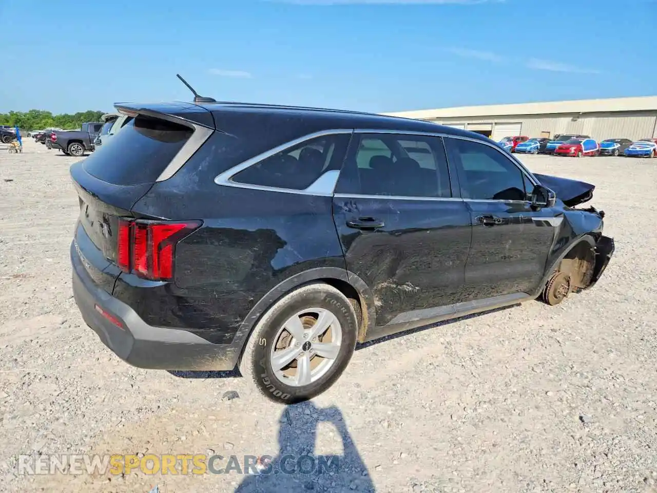 3 Photograph of a damaged car 5XYRGDLC8NG099832 KIA SORENTO 2022