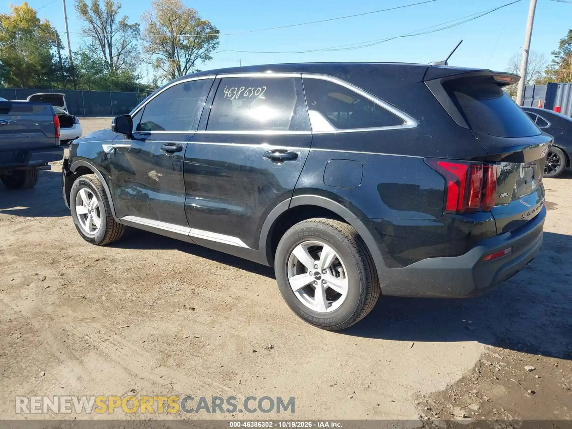 3 Photograph of a damaged car 5XYRGDLC8NG151640 KIA SORENTO 2022