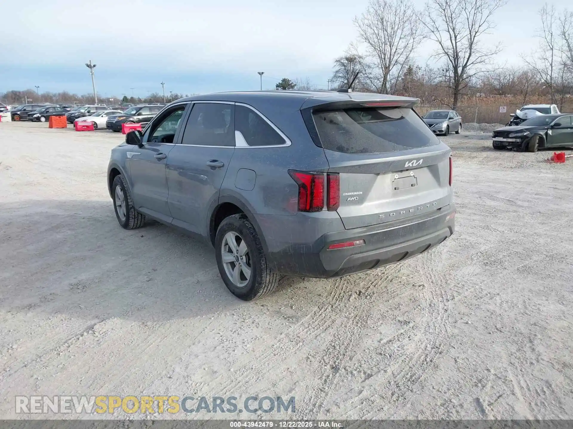 3 Photograph of a damaged car 5XYRGDLC8NG162671 KIA SORENTO 2022