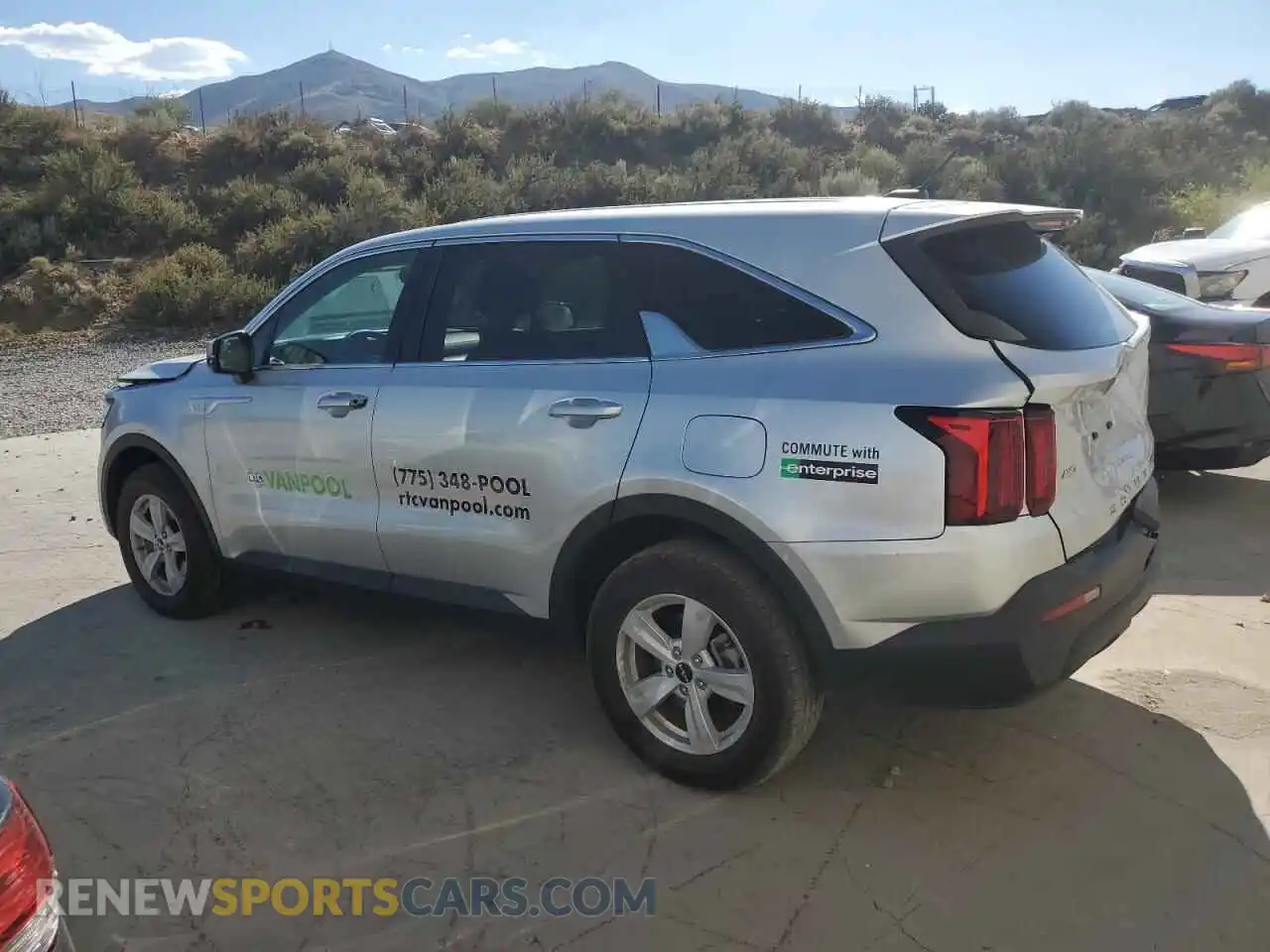 2 Photograph of a damaged car 5XYRGDLC9NG103158 KIA SORENTO 2022