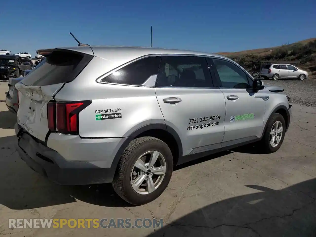 3 Photograph of a damaged car 5XYRGDLC9NG103158 KIA SORENTO 2022
