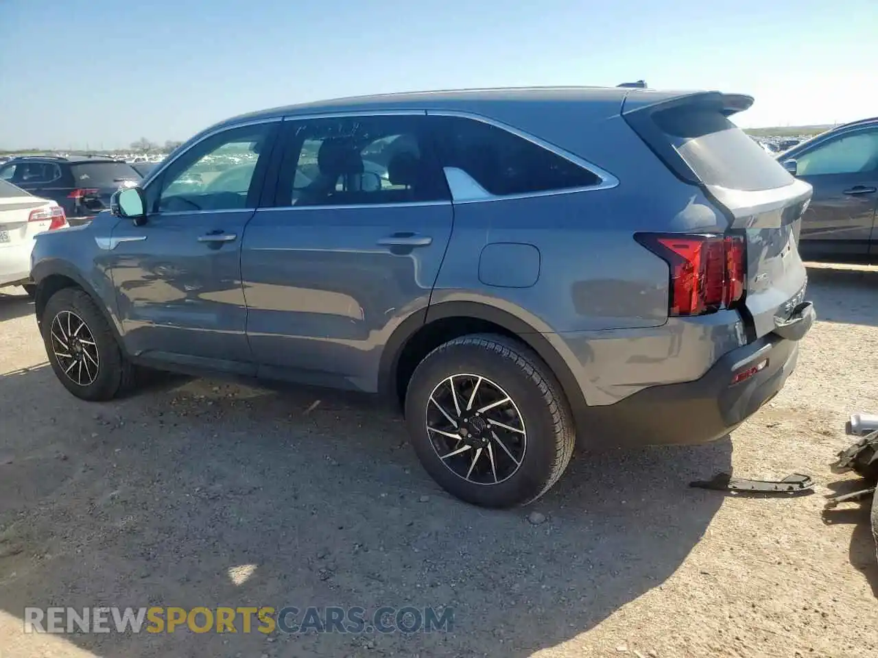 2 Photograph of a damaged car 5XYRGDLC9NG122082 KIA SORENTO 2022