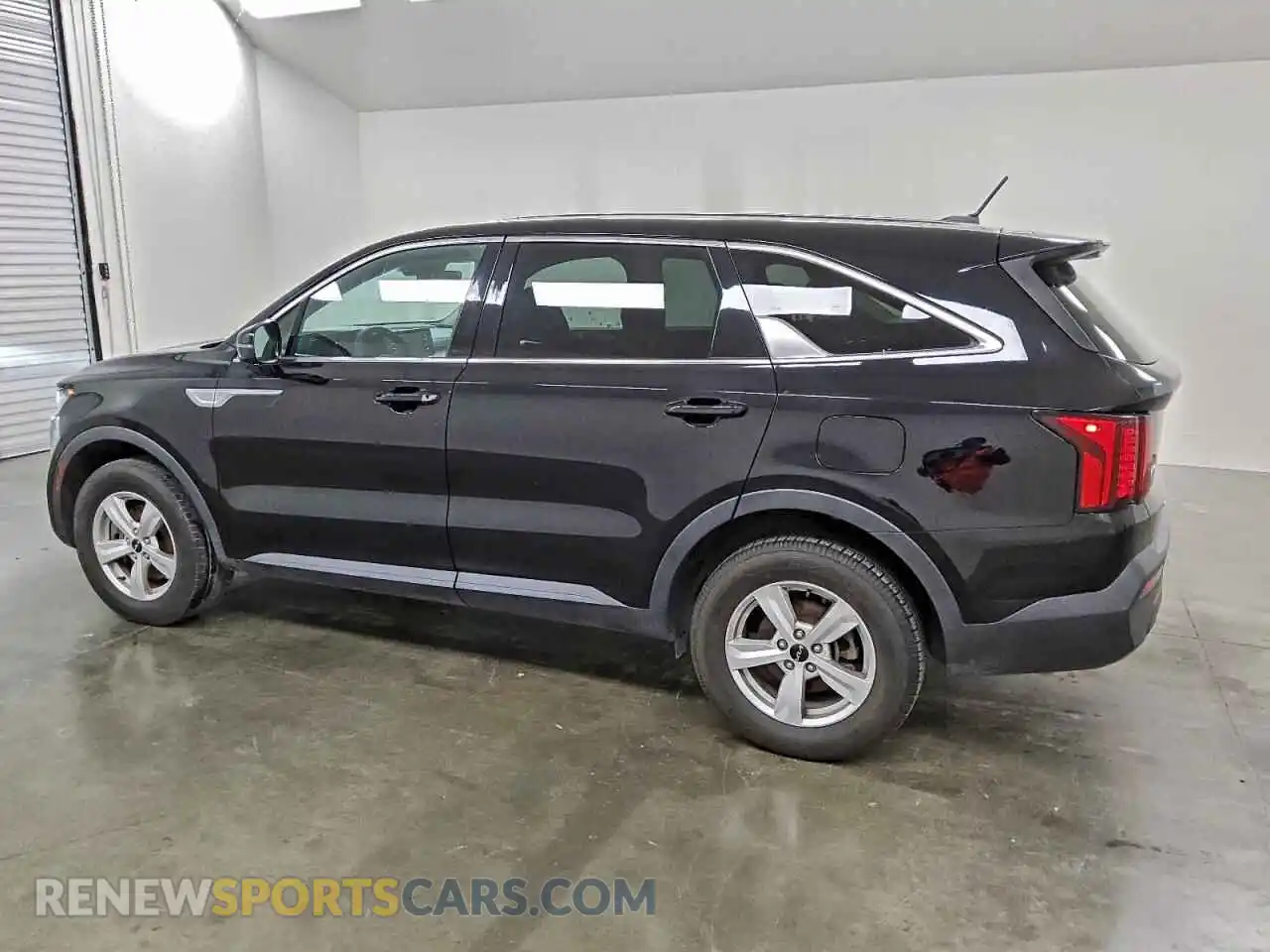 2 Photograph of a damaged car 5XYRGDLC9NG125645 KIA SORENTO 2022