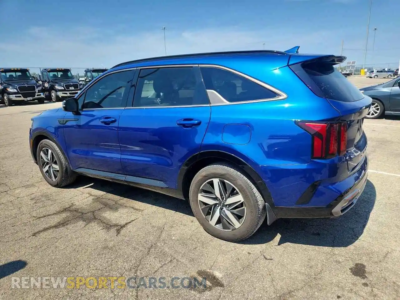 2 Photograph of a damaged car 5XYRH4LF5NG089217 KIA SORENTO 2022