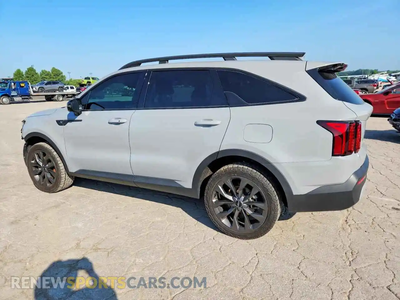 2 Photograph of a damaged car 5XYRHDLF9NG160595 KIA SORENTO 2022