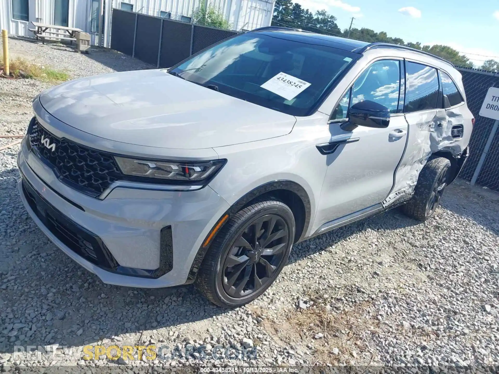 2 Photograph of a damaged car 5XYRK4LF0NG110444 KIA SORENTO 2022