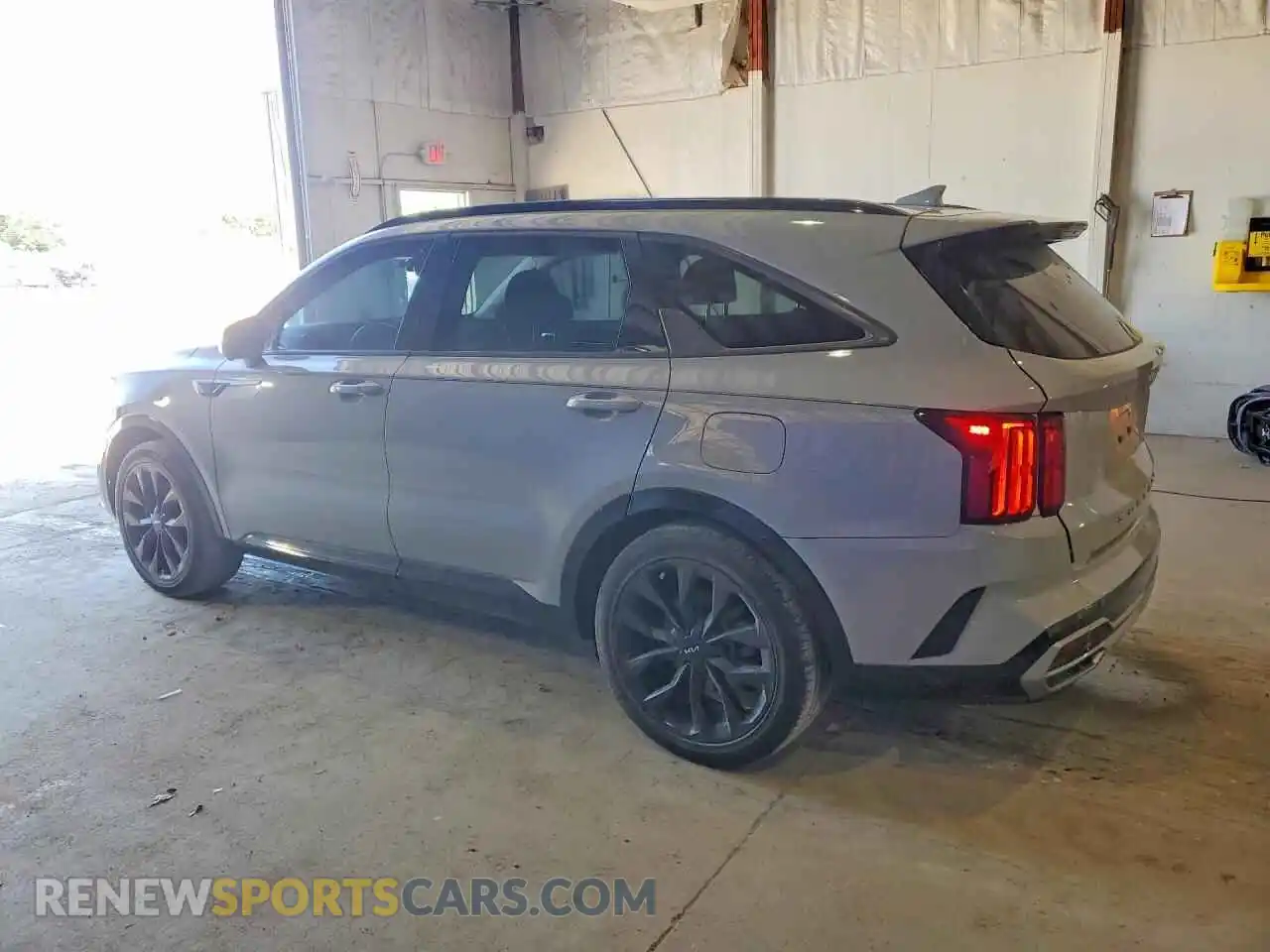 2 fotografías del automóvil dañado 5XYRK4LF6NG090216 KIA SORENTO 2022