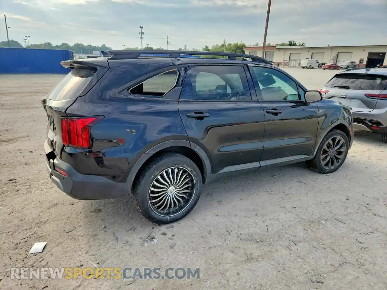 3 Photograph of a damaged car 5XYRKDLF4NG090652 KIA SORENTO 2022