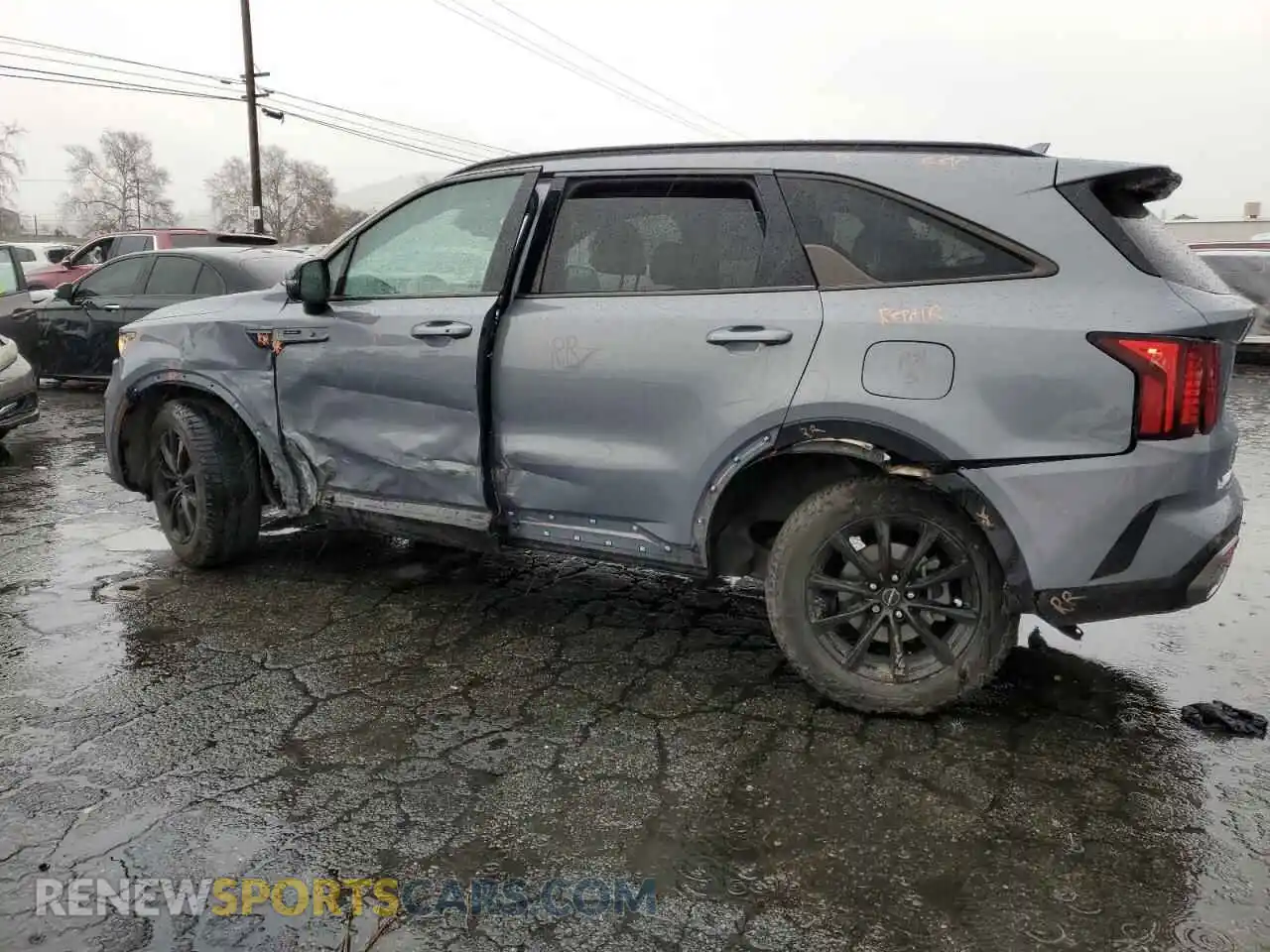 2 fotografías del automóvil dañado 5XYRL4LC3NG097045 KIA SORENTO 2022