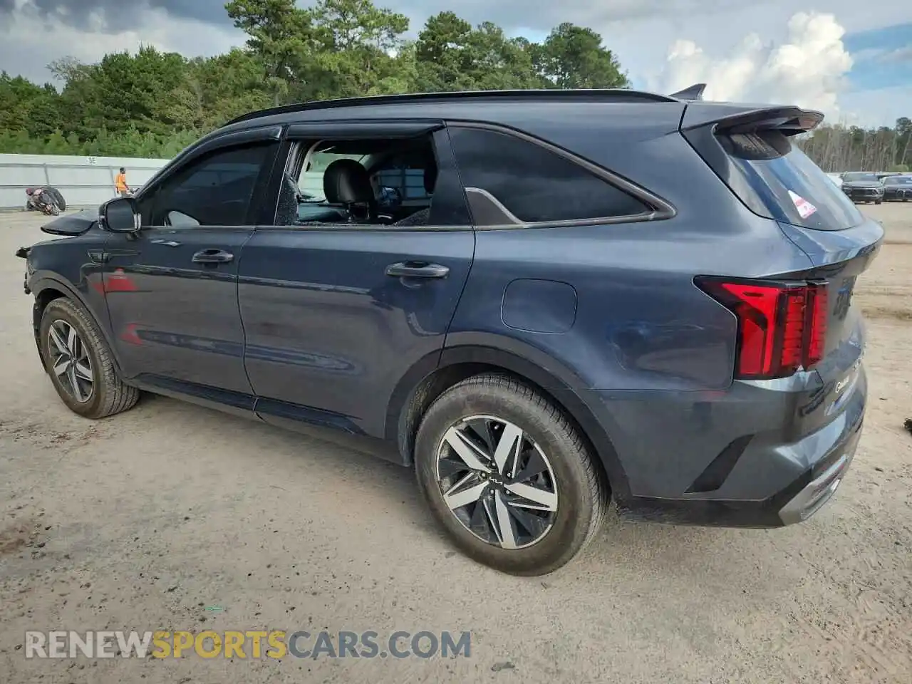 2 Photograph of a damaged car 5XYRL4LC4NG110630 KIA SORENTO 2022