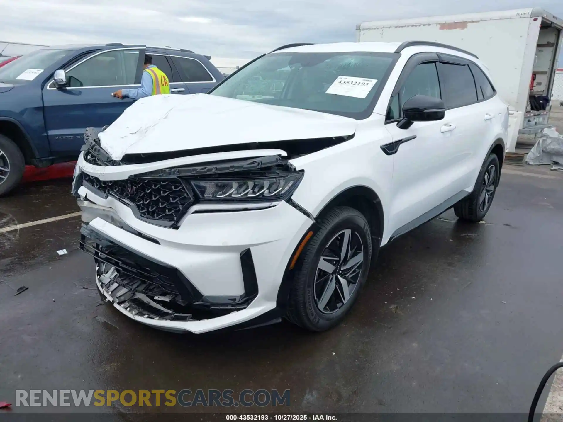 2 Photograph of a damaged car 5XYRL4LC4NG115472 KIA SORENTO 2022