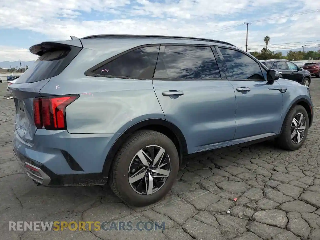 3 fotografías del automóvil dañado 5XYRL4LC6NG079218 KIA SORENTO 2022