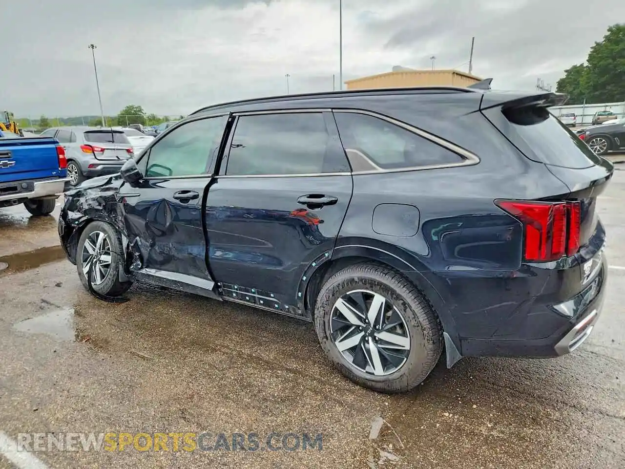 2 fotografías del automóvil dañado 5XYRL4LC7NG085075 KIA SORENTO 2022
