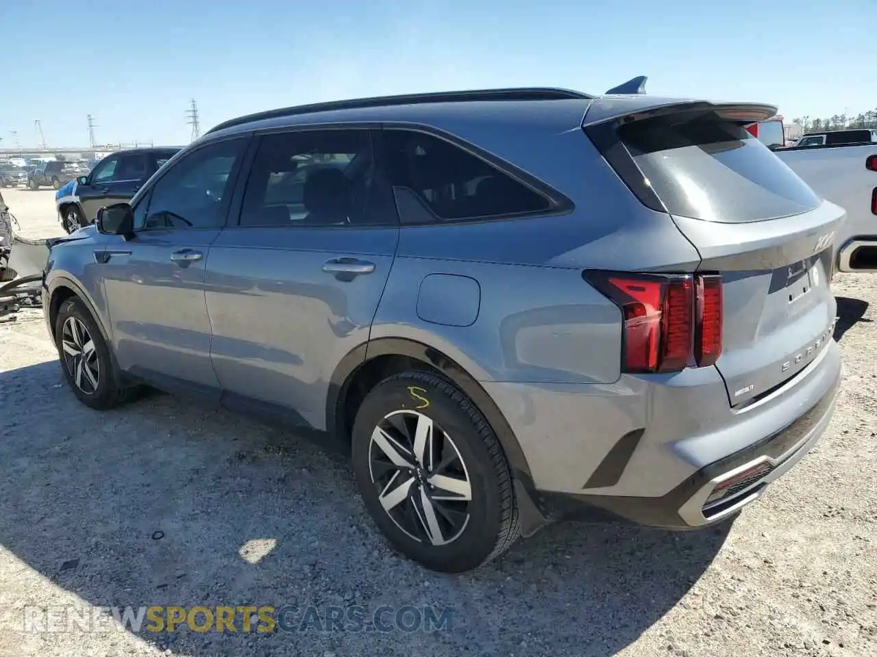 2 Photograph of a damaged car 5XYRL4LC8NG155697 KIA SORENTO 2022