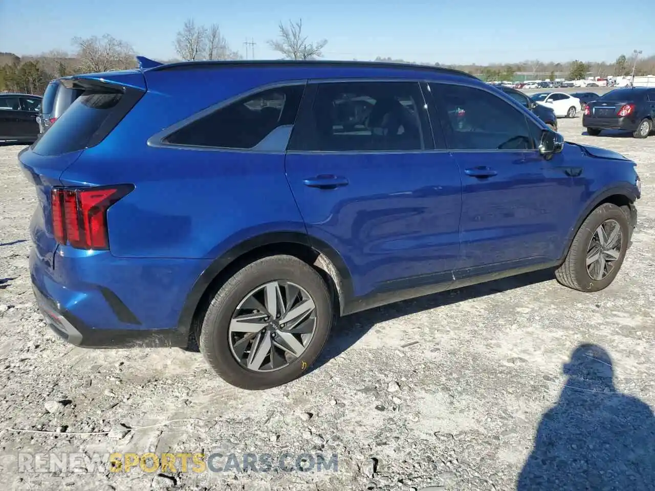 3 Photograph of a damaged car 5XYRL4LC9NG083442 KIA SORENTO 2022