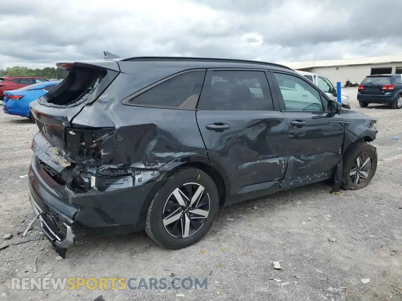 3 Photograph of a damaged car 5XYRL4LC9NG139413 KIA SORENTO 2022