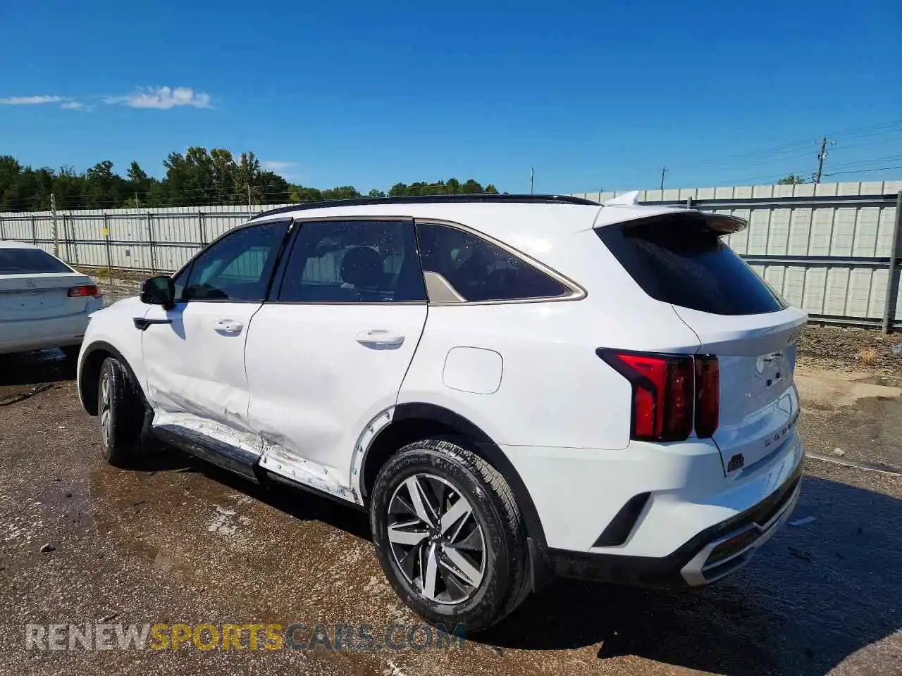 2 Photograph of a damaged car 5XYRL4LC9NG157362 KIA SORENTO 2022