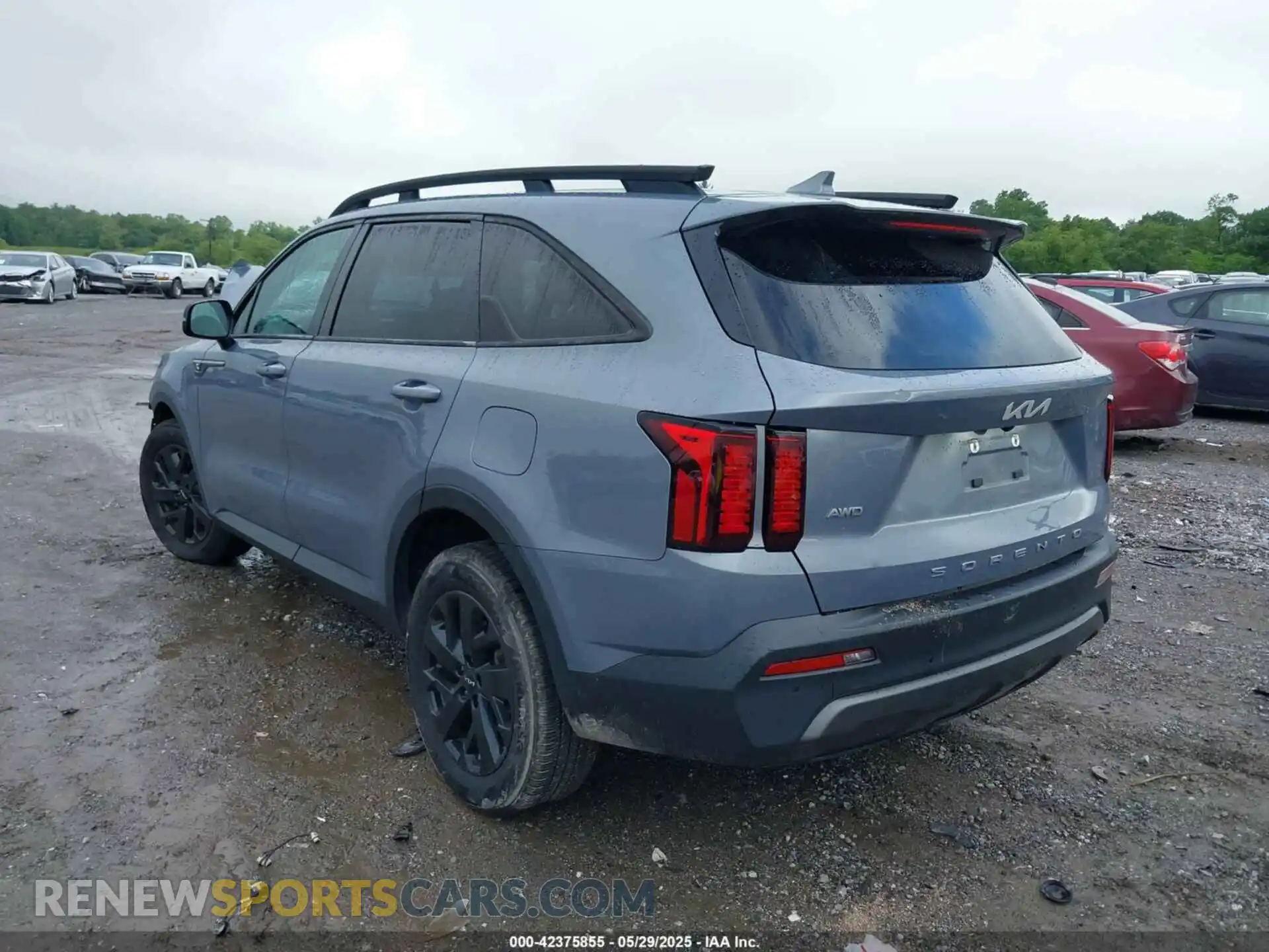 3 Photograph of a damaged car 5XYRLDLC1NG085105 KIA SORENTO 2022