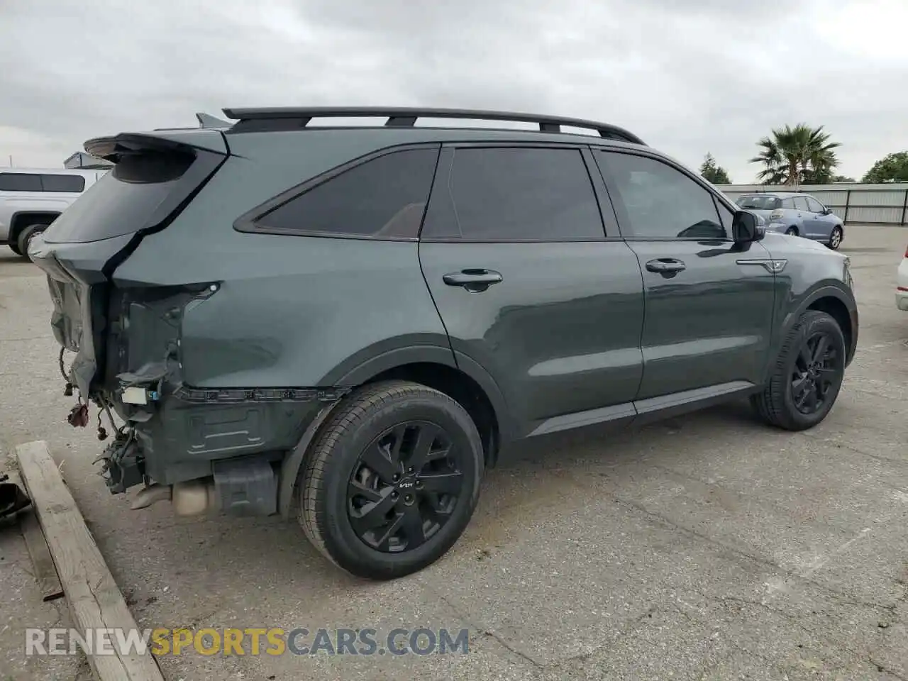 3 Photograph of a damaged car 5XYRLDLC2NG094265 KIA SORENTO 2022