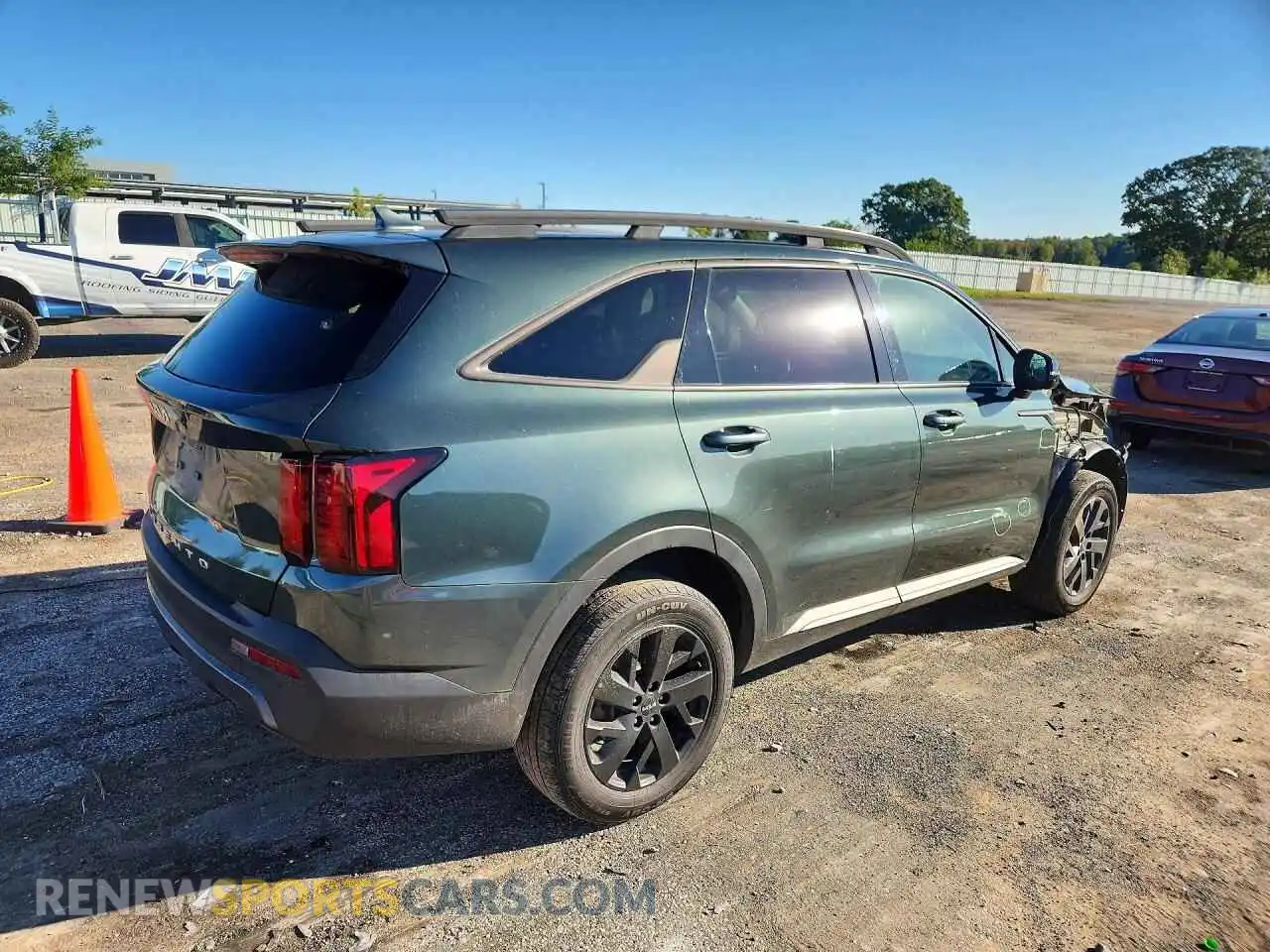 3 Photograph of a damaged car 5XYRLDLC5NG124388 KIA SORENTO 2022