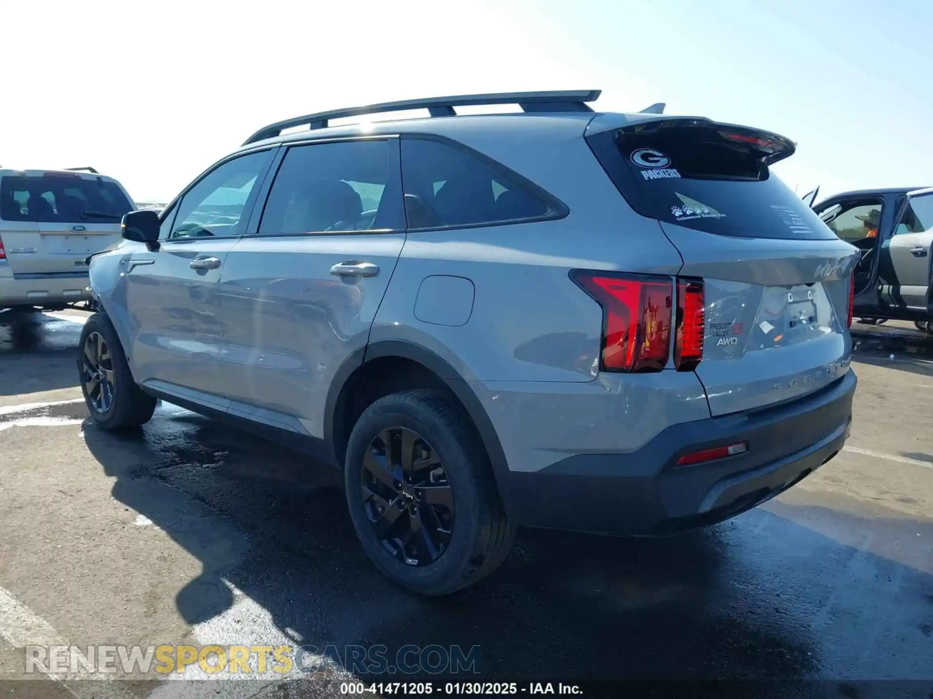 3 Photograph of a damaged car 5XYRLDLC8NG097140 KIA SORENTO 2022