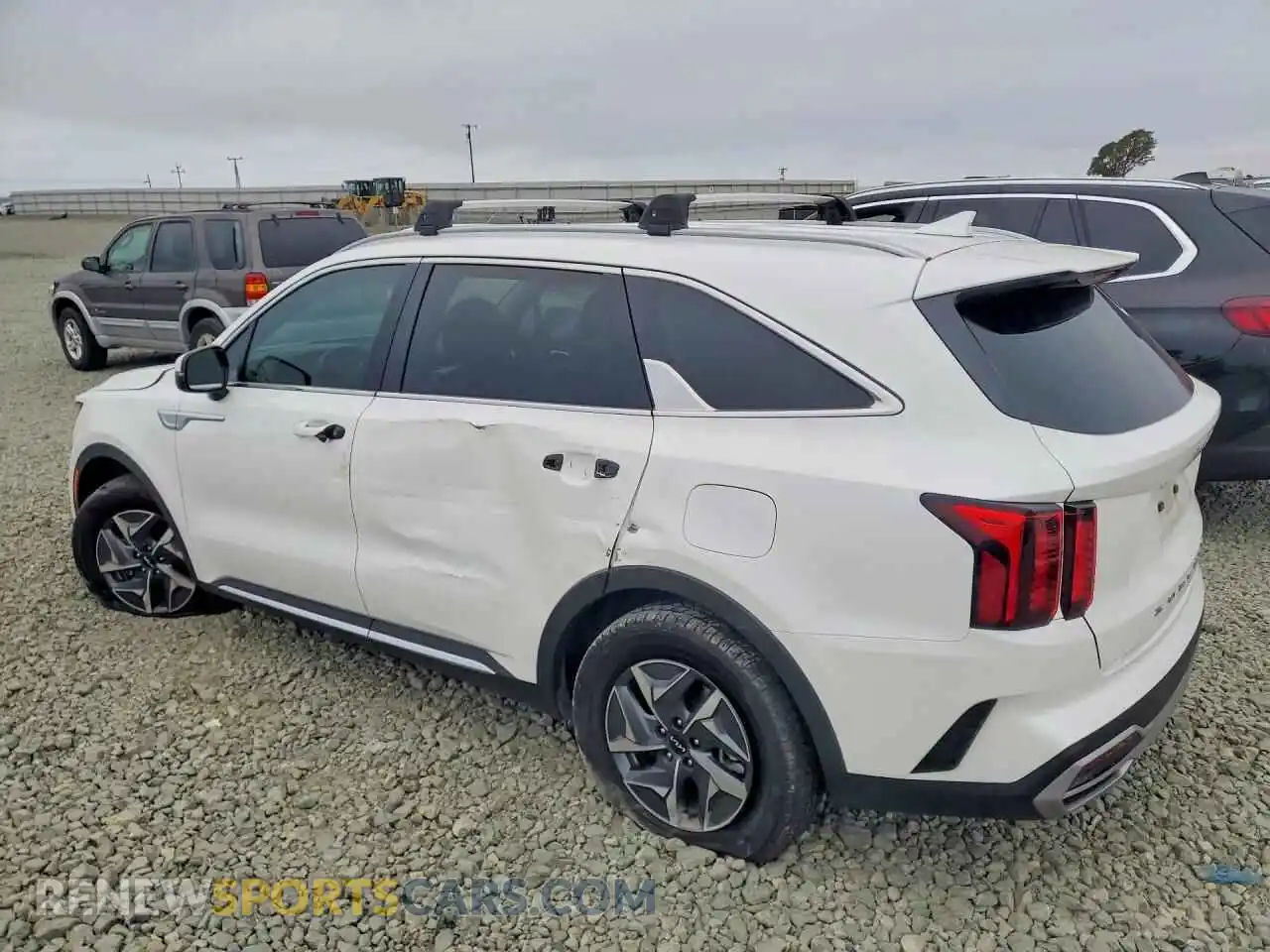 2 Photograph of a damaged car KNDRG4LG5N5086905 KIA SORENTO 2022