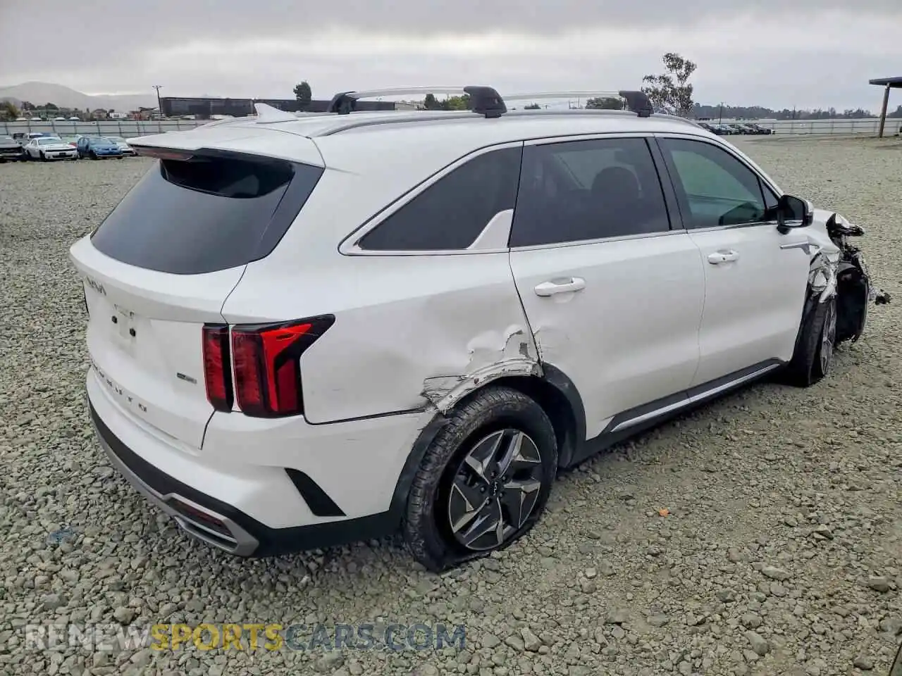 3 Photograph of a damaged car KNDRG4LG5N5086905 KIA SORENTO 2022
