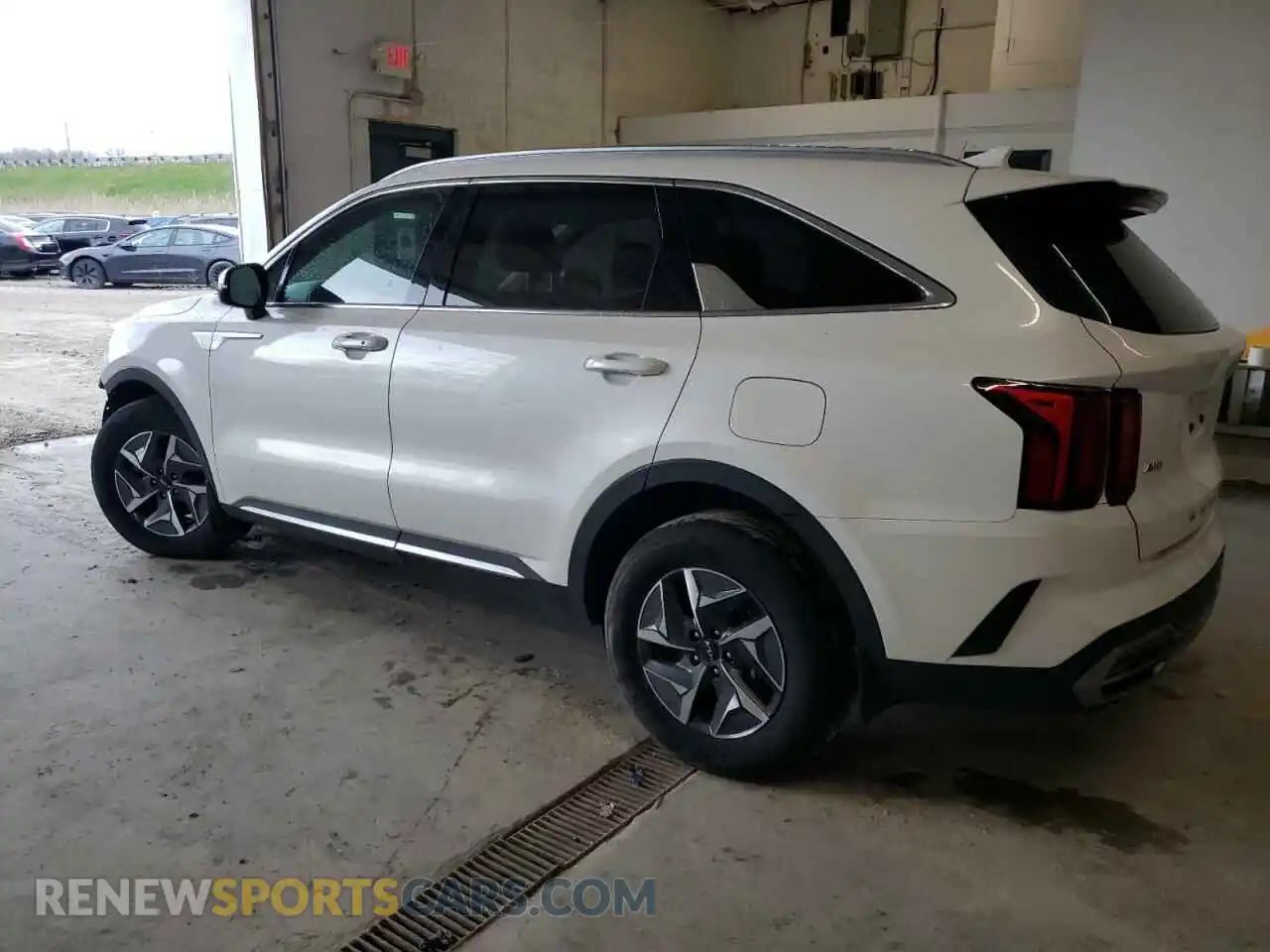 2 Photograph of a damaged car KNDRGDLG0N5085855 KIA SORENTO 2022