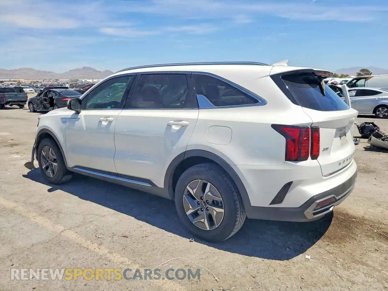 2 Photograph of a damaged car KNDRGDLG7N5086159 KIA SORENTO 2022