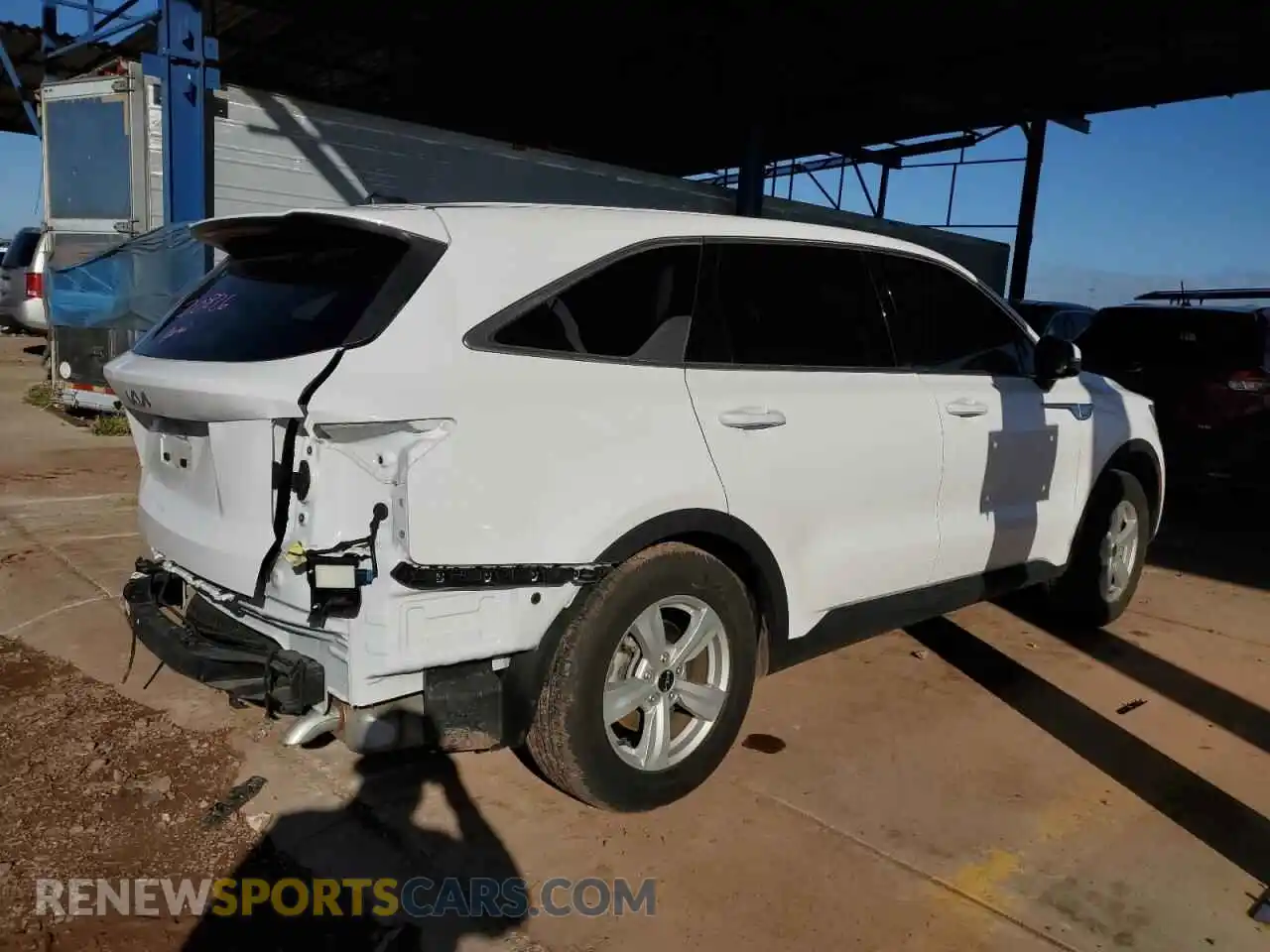 3 Photograph of a damaged car 5XYRG4LC5PG232114 KIA SORENTO 2023