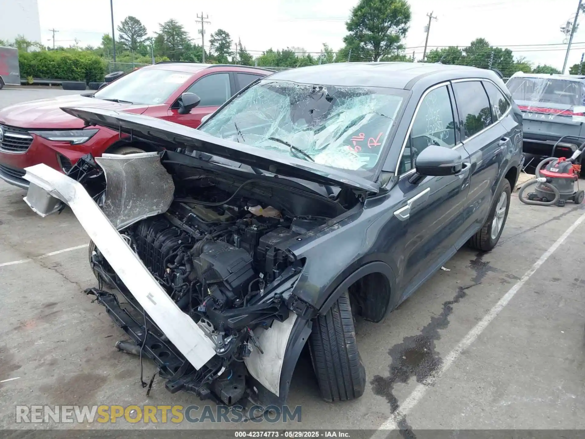 2 Photograph of a damaged car 5XYRGDLC9PG202887 KIA SORENTO 2023