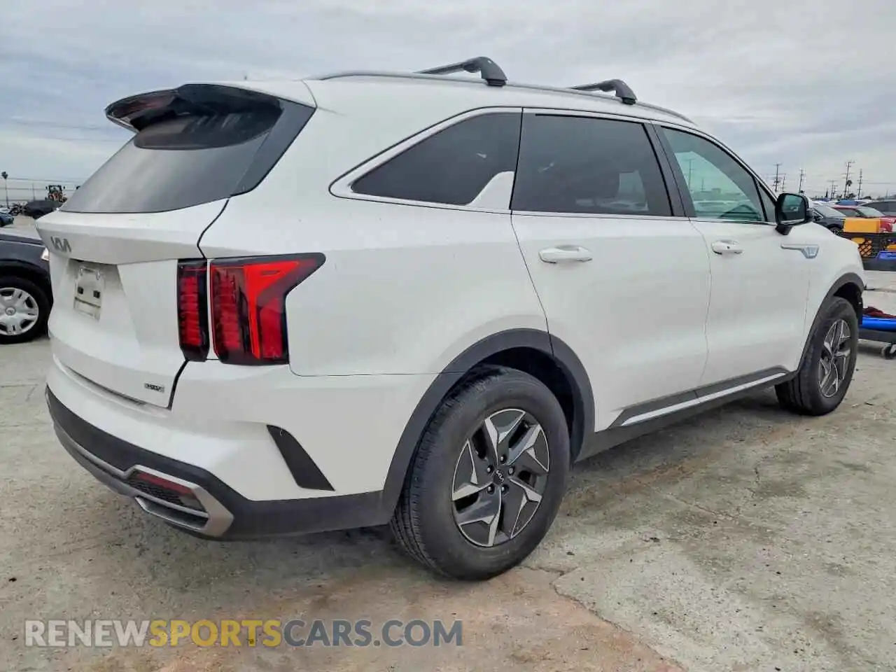 3 Photograph of a damaged car KNDRH4LG5P5175602 KIA SORENTO 2023
