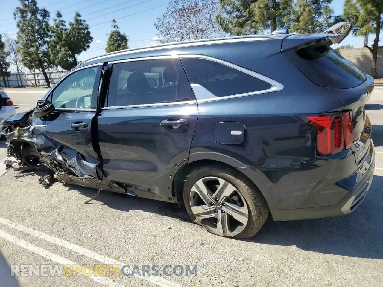 2 Photograph of a damaged car KNDRHDLG5P5142566 KIA SORENTO 2023