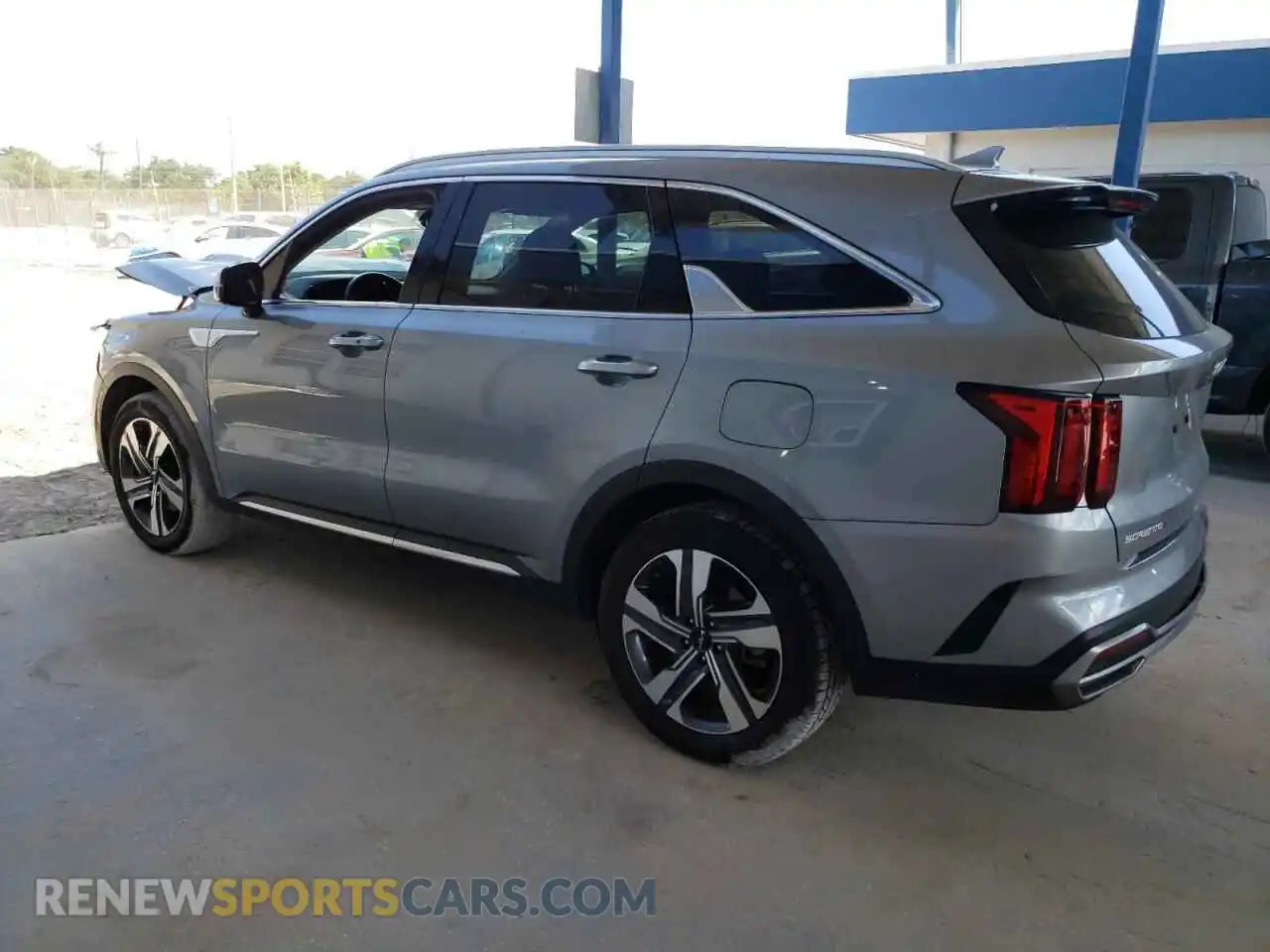 2 fotografías del automóvil dañado KNDRHDLG5P5142583 KIA SORENTO 2023