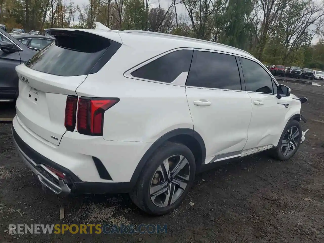 3 Photograph of a damaged car KNDRHDLG9P5163968 KIA SORENTO 2023