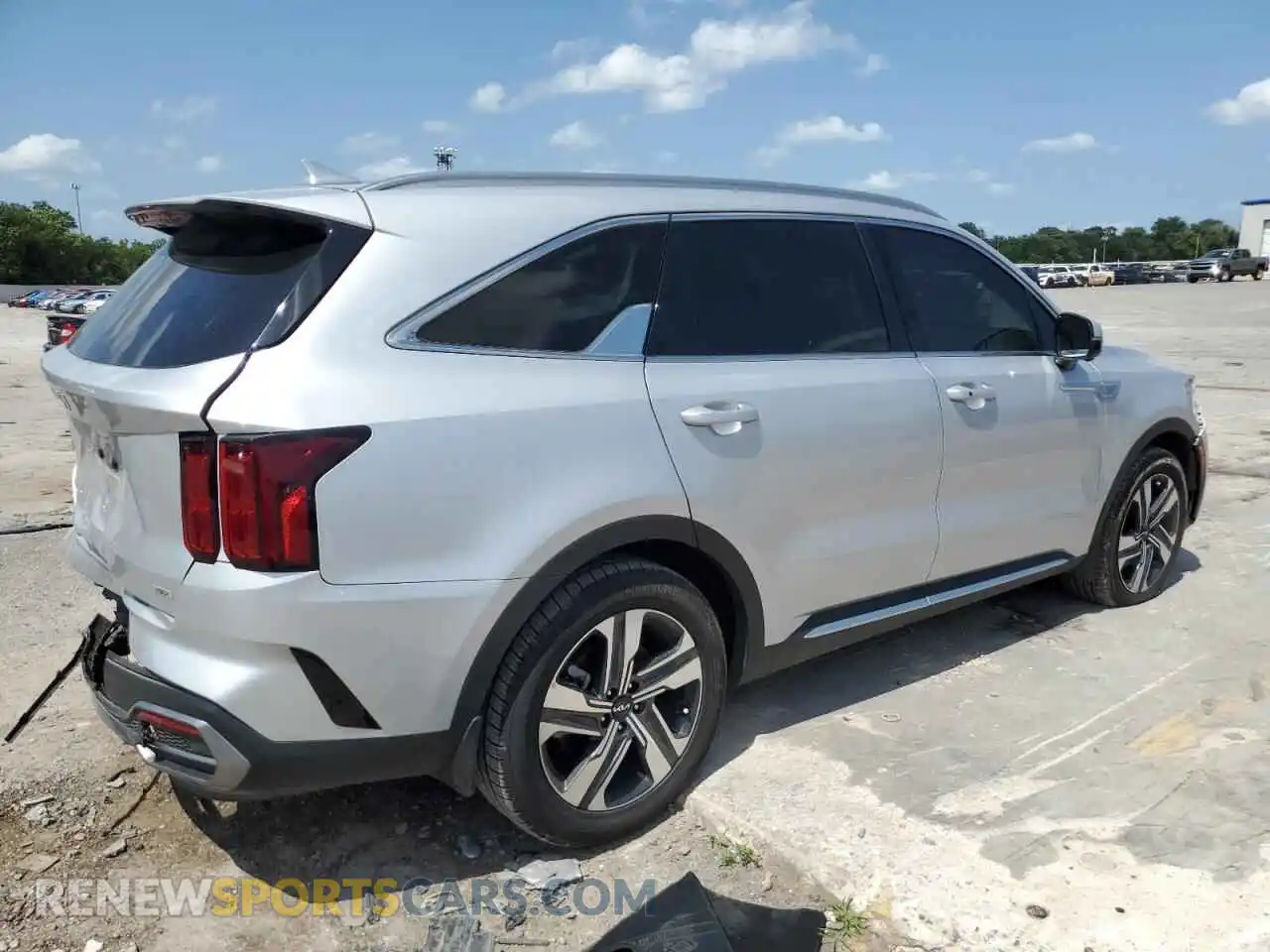 3 Photograph of a damaged car KNDRKDLG7P5153246 KIA SORENTO 2023