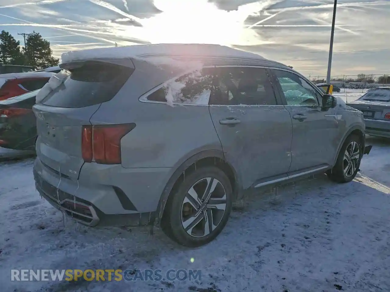 3 Photograph of a damaged car KNDRKDLG7P5220167 KIA SORENTO 2023