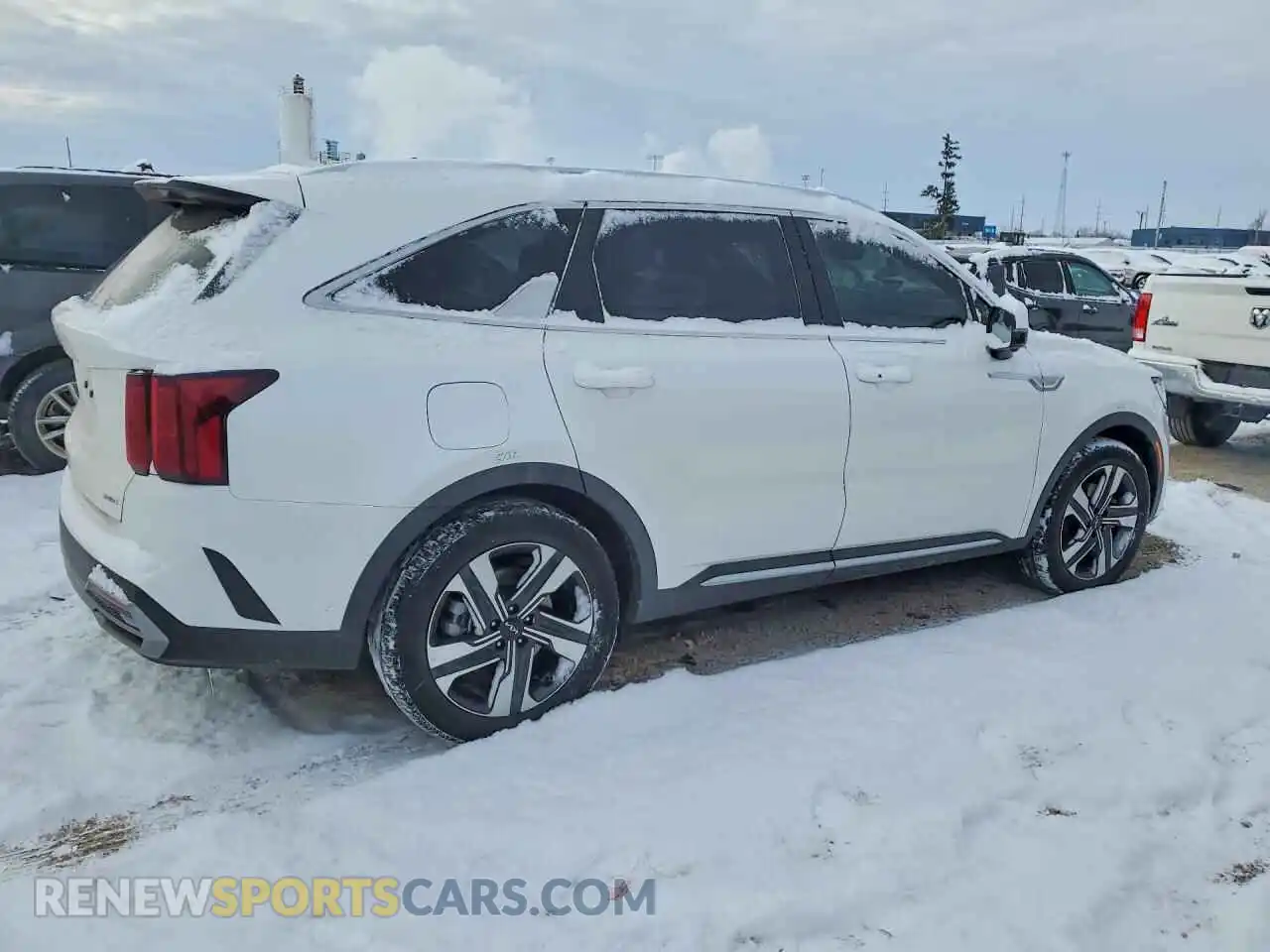 3 Photograph of a damaged car KNDRMDLH4P5208416 KIA SORENTO 2023