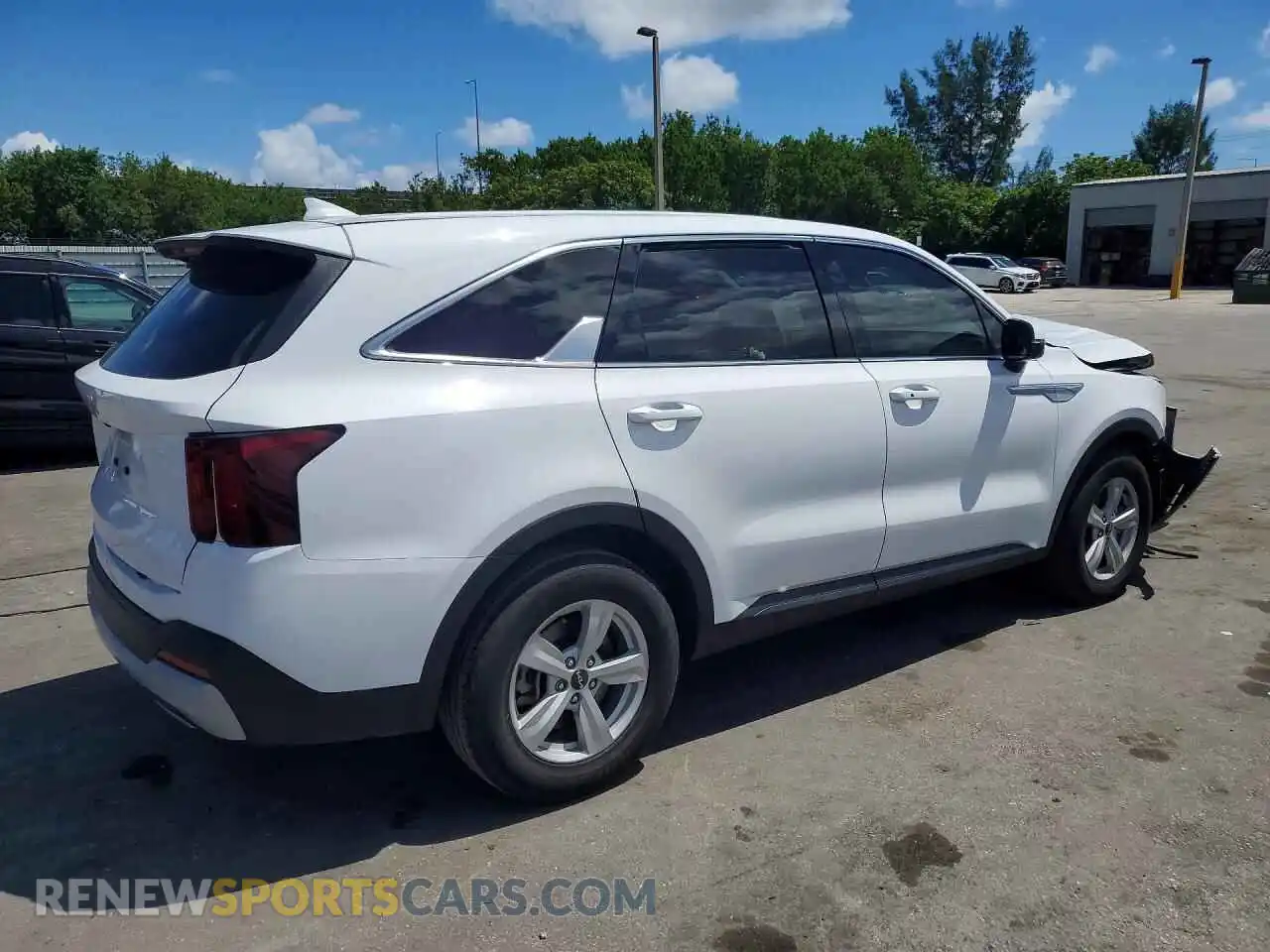 3 Photograph of a damaged car 5XYRG4JC0RG305153 KIA SORENTO 2024
