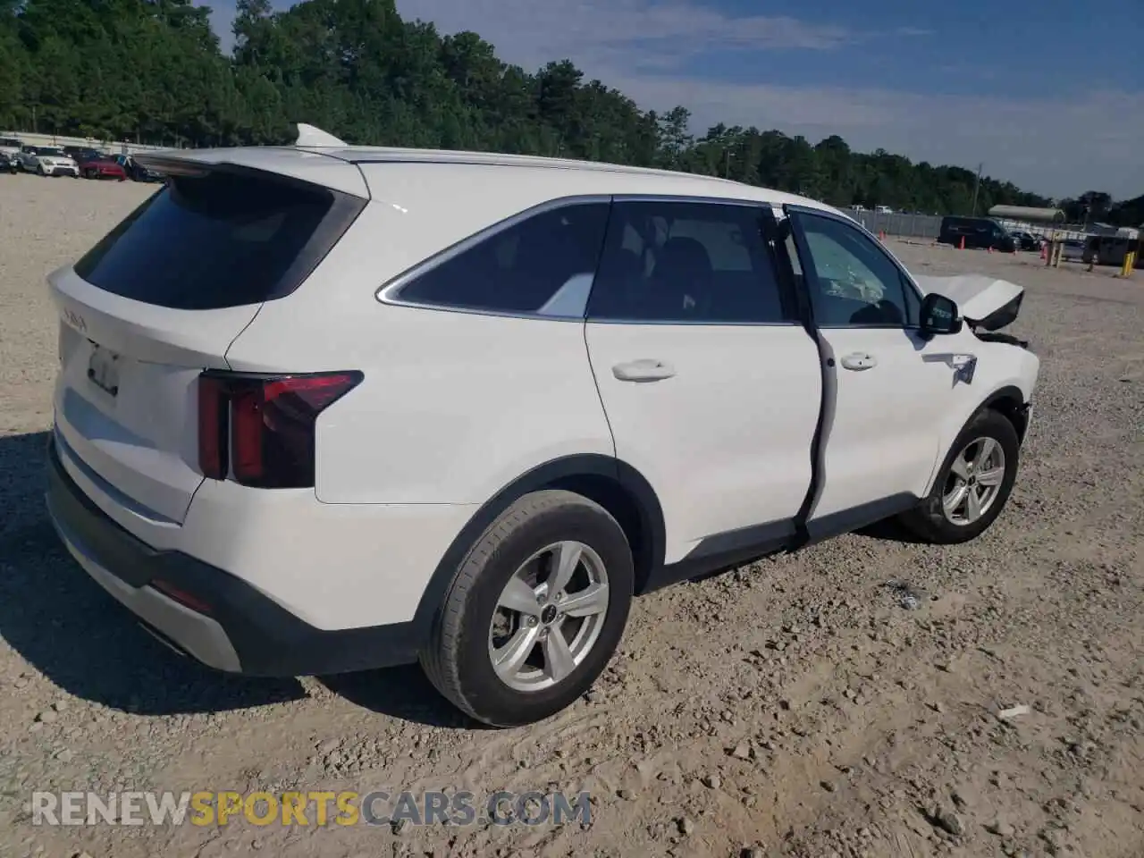 3 Photograph of a damaged car 5XYRG4JC2RG269949 KIA SORENTO 2024