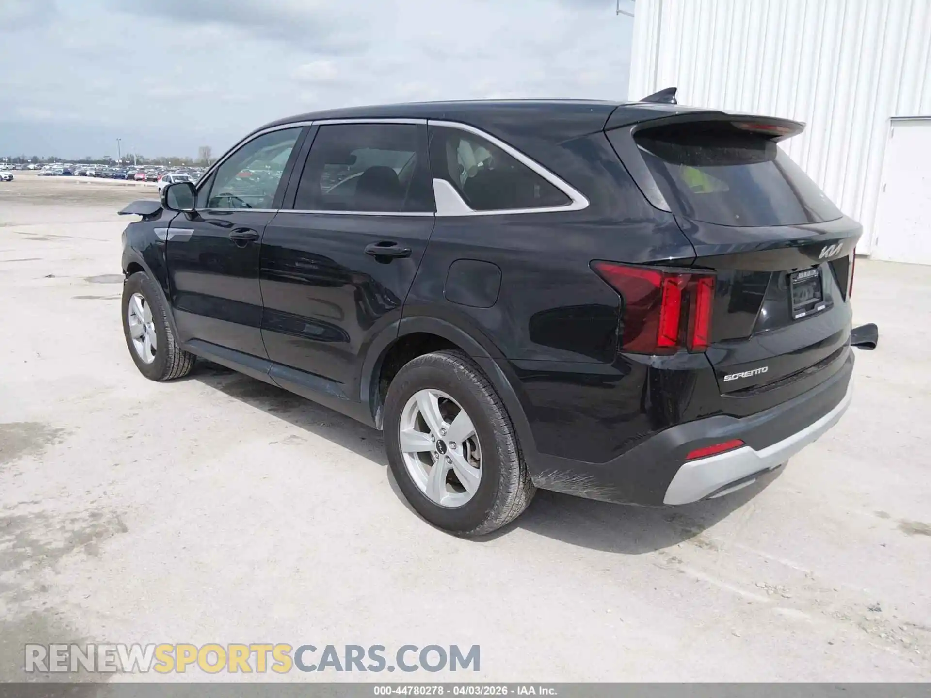 3 Photograph of a damaged car 5XYRG4JC2RG279008 KIA SORENTO 2024